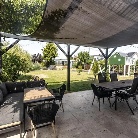 Thiele - Familienglueck Mit Garten - Kamin - Sauna - Pool * Weimar (Thuringia)